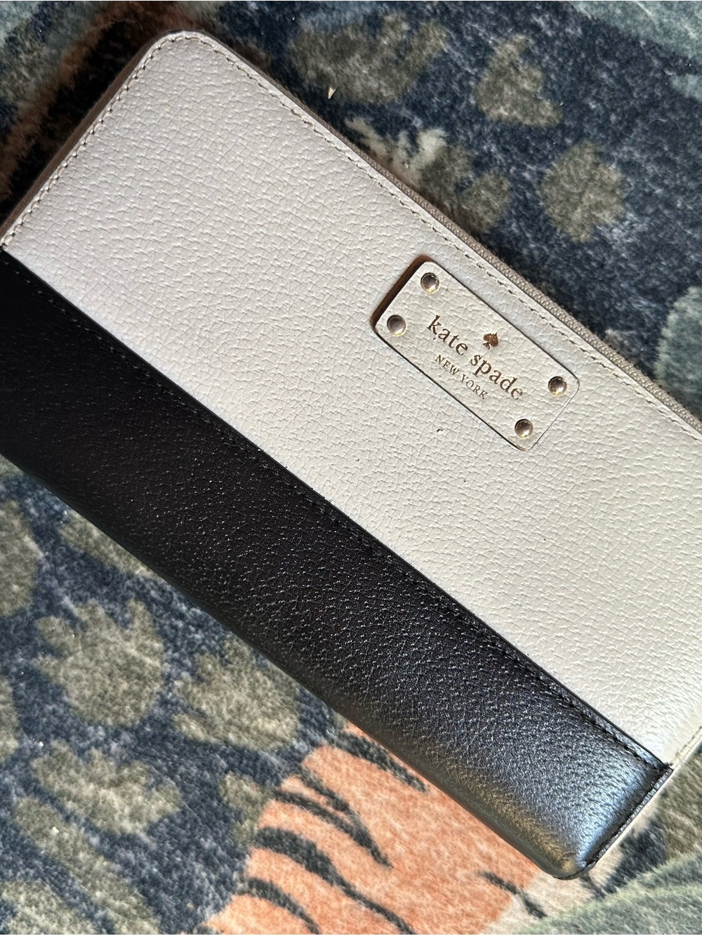 kate spade Two-Tone Black and White Leather Zip Wallet